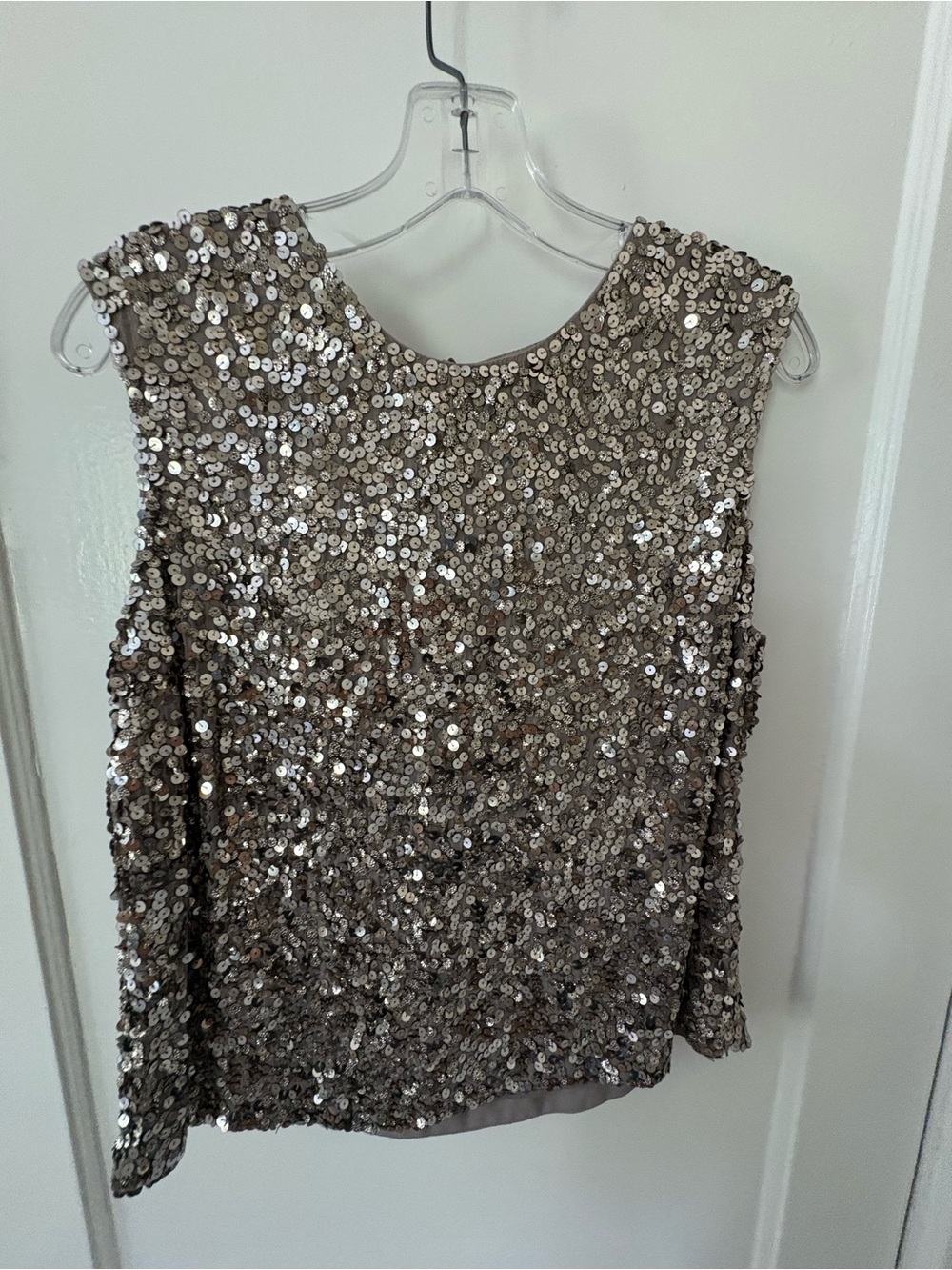 Vince Allover Sequin Sleeveless Blouse Top L Taupe Silver Metallic Keyhole